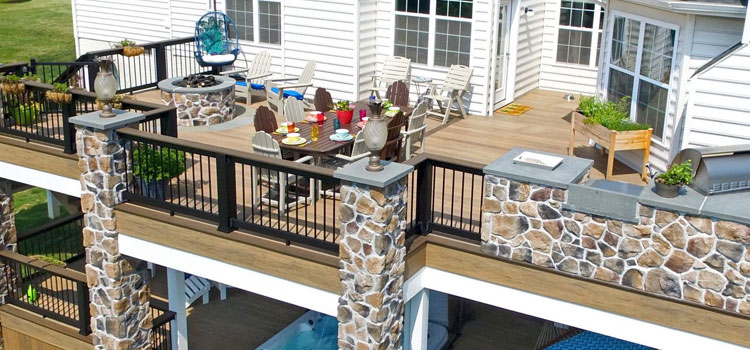 Custom Deck Design Contractors in Valley Village, CA