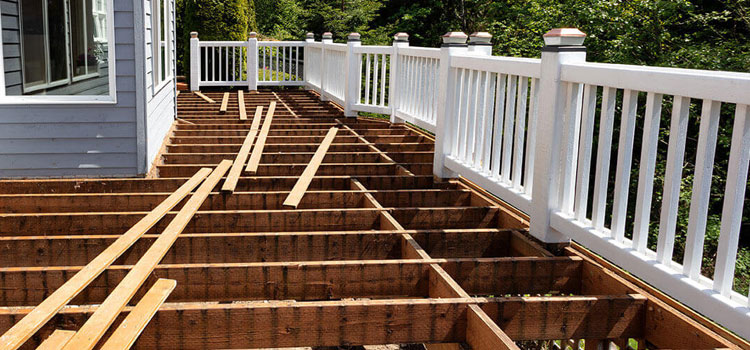 Deck Repair Free Estimate in Valley Village, CA